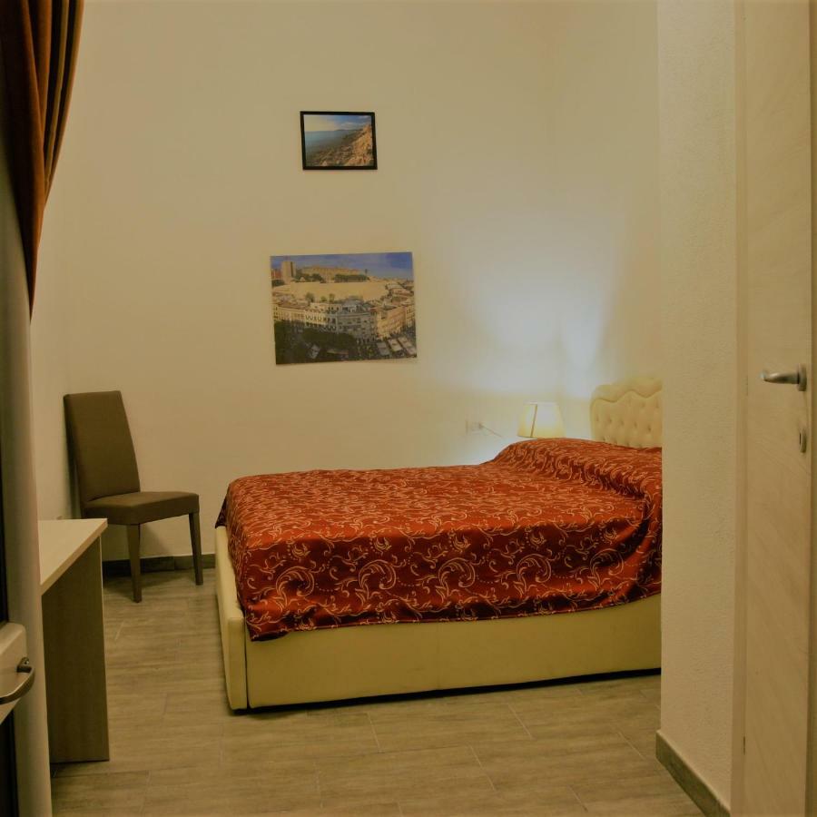Boutique Oriente Express Hotel Каляри Екстериор снимка