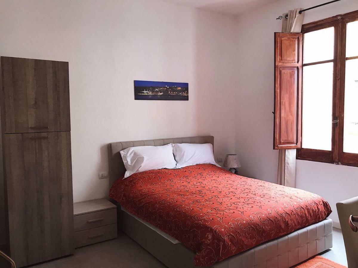 Boutique Oriente Express Hotel Каляри Екстериор снимка